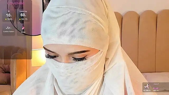 Snapshot of anna-henao chatting on February 22, 2025, 1:24 pm anna-henao online show from February 22, 2025, 1:24 pm