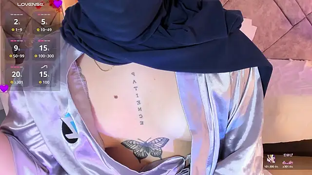 anna-henao online show from December 5, 2025, 6:37 pm