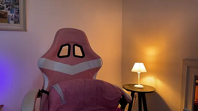 SweetPaige  online show from November 30, 2025, 4:22 pm