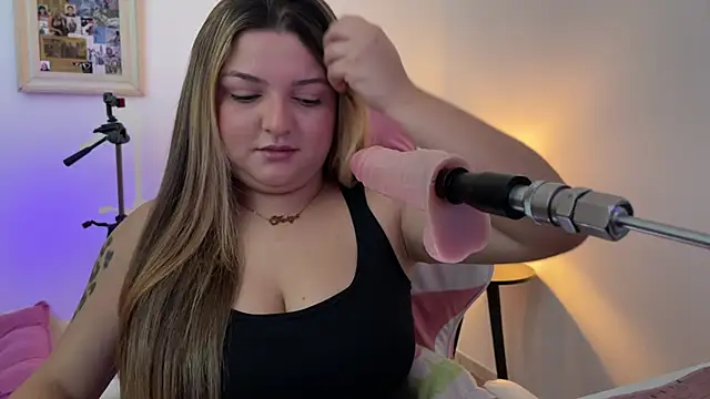 Snapshot of SweetPaige_ chatting on March 6, 2026, 1:51 pm SweetPaige online show from March 6, 2026, 1:51 pm