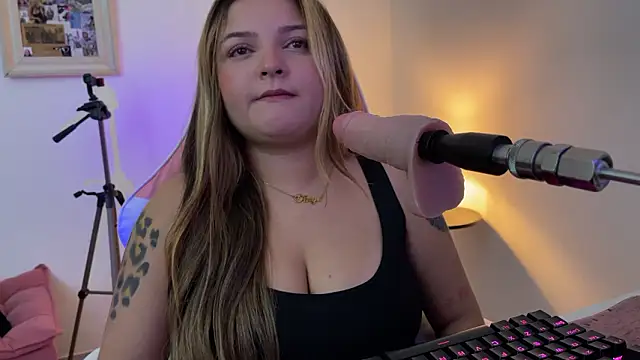 Snapshot of SweetPaige_ chatting on March 7, 2026, 1:57 am SweetPaige online show from March 7, 2026, 1:57 am