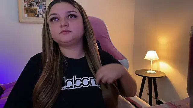 Snapshot of SweetPaige_ chatting on April 5, 2026, 3:09 pm SweetPaige online show from April 5, 2026, 3:09 pm