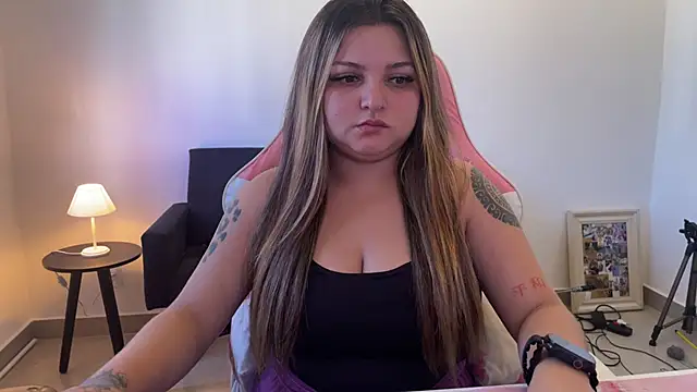 SweetPaige  online show from April 22, 2026, 5:03 pm