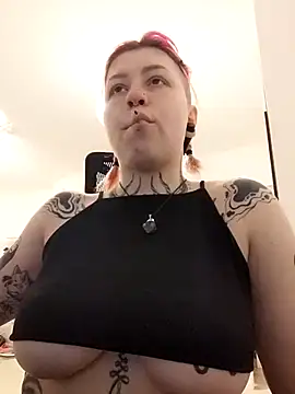 divine eve online show from March 10, 2025, 6:01 pm