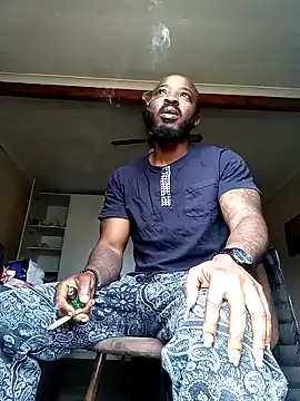 Snapshot of Goodsense chatting on December 17, 2024, 5:40 am Goodsense online show from December 17, 2024, 5:40 am