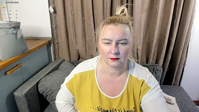 mira robinsonnn online show from January 17, 2025, 2:39 pm