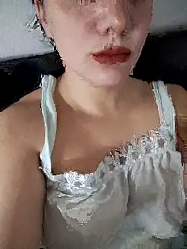 Snapshot of Dulcemelodia chatting on December 18, 2025, 5:35 am Dulcemelodia online show from December 18, 2025, 5:35 am