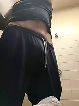 Snapshot of AceSpinning_DJ chatting on February 3, 2025, 8:03 pm AceSpinning DJ online show from February 3, 2025, 8:03 pm