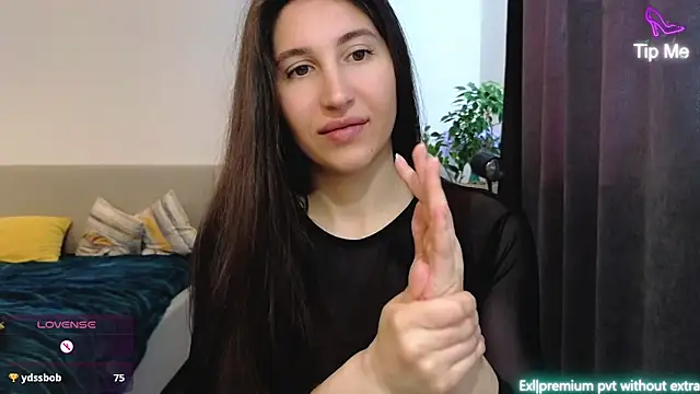 marrycolins online show from April 18, 2026, 3:10 am