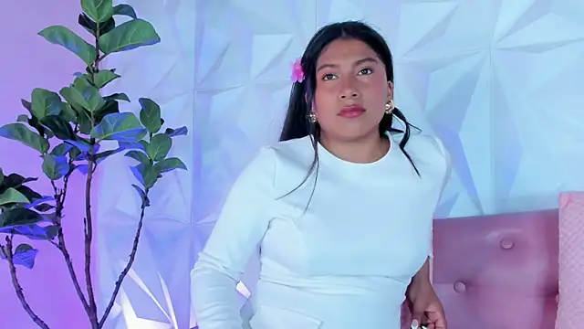 Snapshot of LinnaGardenia chatting on February 1, 2025, 5:16 pm LinnaGardenia online show from February 1, 2025, 5:16 pm