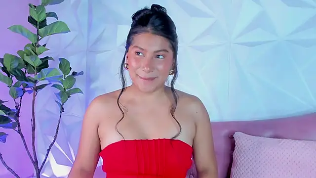 Snapshot of LinnaGardenia chatting on February 2, 2025, 5:04 pm LinnaGardenia online show from February 2, 2025, 5:04 pm