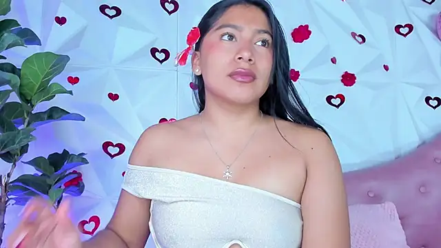 Snapshot of LinnaGardenia chatting on March 19, 2025, 2:13 pm LinnaGardenia online show from March 19, 2025, 2:13 pm