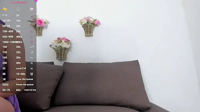 Snapshot of Ahlam__ chatting on November 6, 2025, 7:48 pm Ahlam online show from November 6, 2025, 7:48 pm