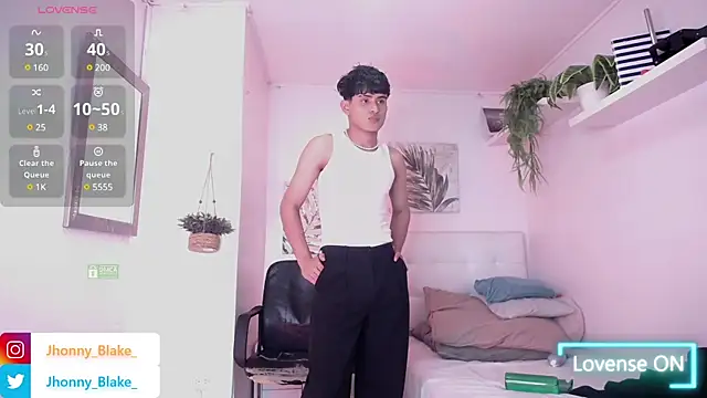Snapshot of Jhonny-Blake chatting on January 17, 2025, 8:55 pm Jhonny-Blake online show from January 17, 2025, 8:55 pm