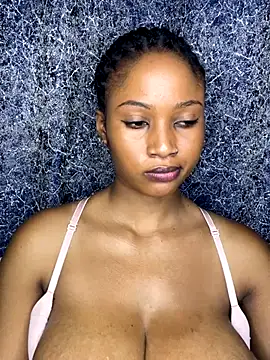 Snapshot of chocogirl01 chatting on November 28, 2025, 1:14 pm chocogirl01 online show from November 28, 2025, 1:14 pm