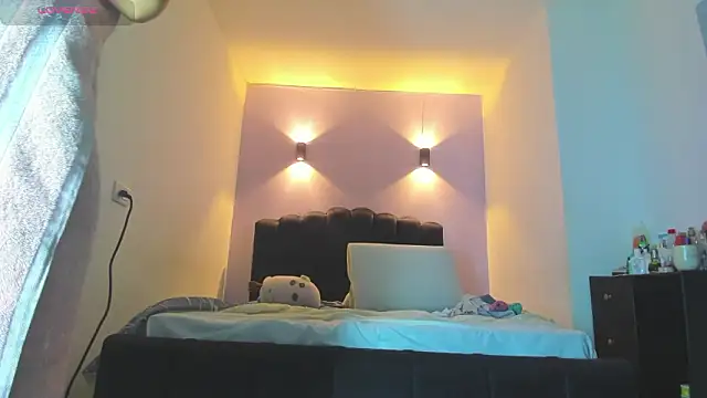 Snapshot of Sofia_Clauss_ chatting on March 29, 2026, 4:34 am Sofia Clauss online show from March 29, 2026, 4:34 am