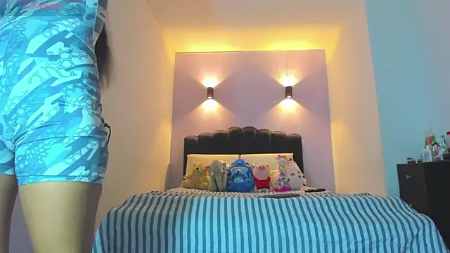 Snapshot of Sofia_Clauss_ chatting on April 1, 2026, 2:34 am Sofia Clauss online show from April 1, 2026, 2:34 am