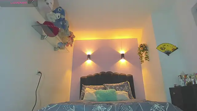 Sofia Clauss  online show from May 29, 2026, 4:10 am