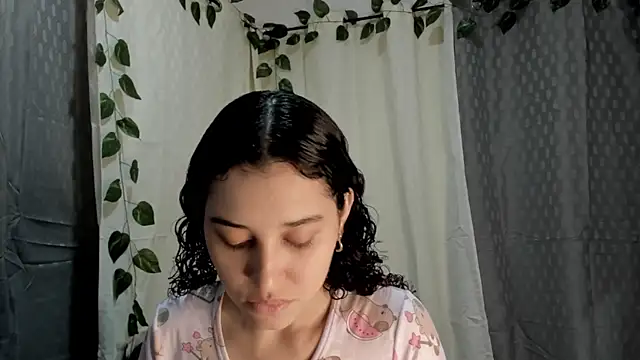 Snapshot of gabriela_duarte1 chatting on November 13, 2025, 5:39 am gabriela duarte1 online show from November 13, 2025, 5:39 am