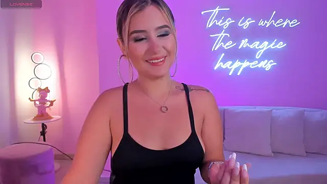 Snapshot of AnnaBrooks1 chatting on January 20, 2025, 7:46 pm AnnaBrooks1 online show from January 20, 2025, 7:46 pm
