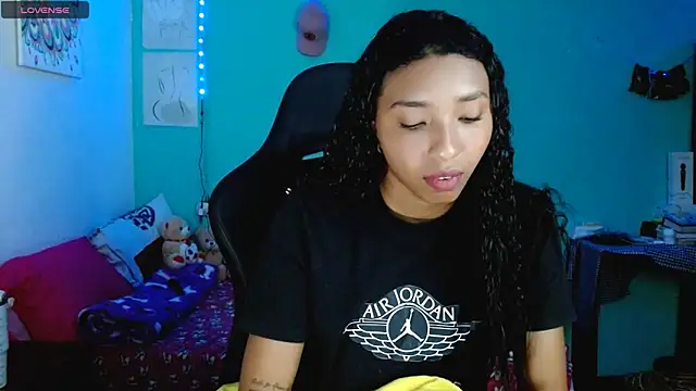 sensitive brunette online show from March 6, 2026, 11:45 pm