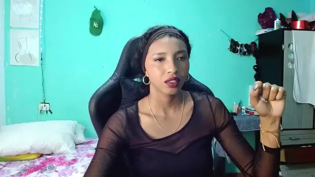 Snapshot of sensitive_brunette chatting on May 11, 2026, 6:05 pm sensitive brunette online show from May 11, 2026, 6:05 pm