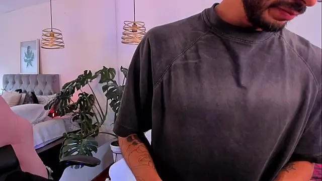 Snapshot of Tom_cooper_ chatting on November 15, 2025, 12:45 pm Tom cooper online show from November 15, 2025, 12:45 pm