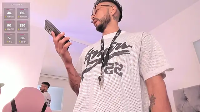 Snapshot of Tom_cooper_ chatting on November 17, 2025, 12:33 pm Tom cooper online show from November 17, 2025, 12:33 pm