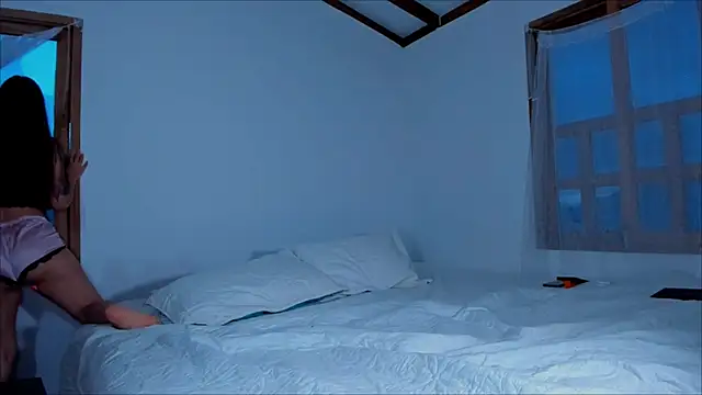 Lauren A online show from March 8, 2025, 11:07 pm