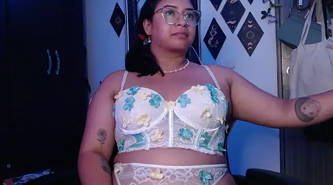 mollyshake1 online show from December 5, 2024, 11:05 am