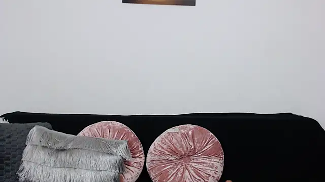 RebecaMur online show from November 9, 2025, 4:16 pm