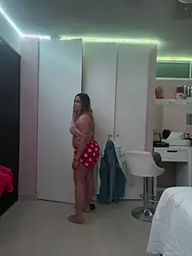 Snapshot of DarianaGuzz chatting on March 10, 2025, 6:05 am DarianaGuzz online show from March 10, 2025, 6:05 am