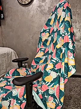 AvaLloyd online show from February 13, 2026, 2:51 am