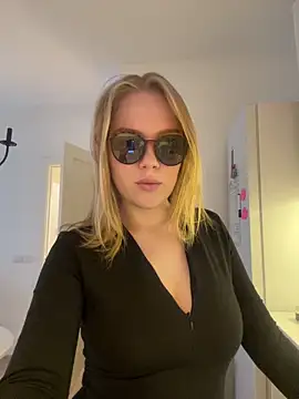 Little Forest ELF online show from December 5, 2025, 6:44 am