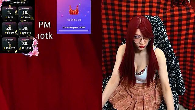 ElliMoor online show from November 13, 2025, 8:35 am