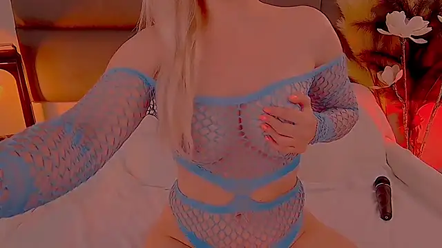 -Caty- online show from July 3, 2026, 11:05 am
