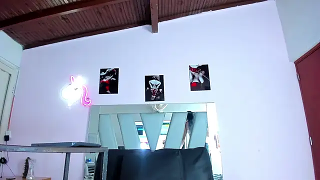 hailyehot online show from January 4, 2025, 5:48 am