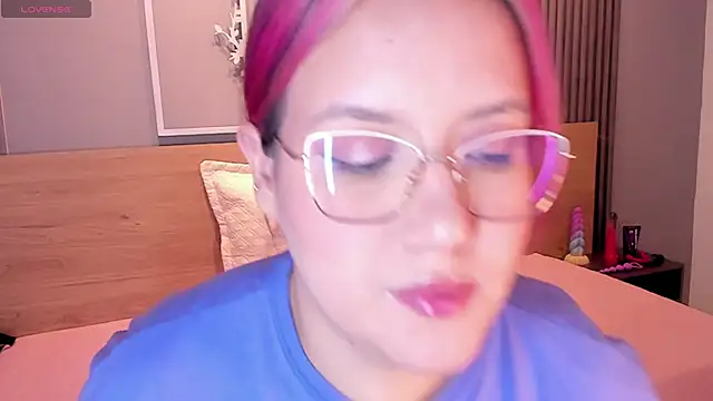 Snapshot of sweet--emily chatting on November 27, 2025, 3:30 am sweet--emily online show from November 27, 2025, 3:30 am