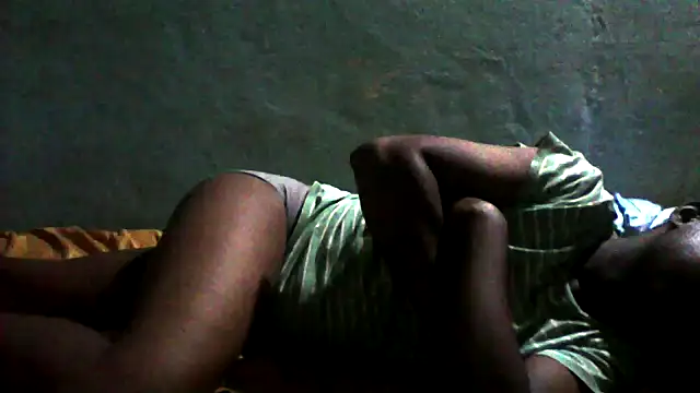 Snapshot of little__joy chatting on April 28, 2026, 2:27 am little joy online show from April 28, 2026, 2:27 am