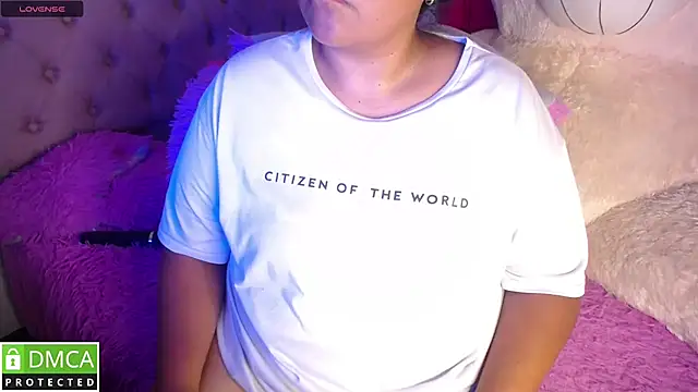 KittyHot20 online show from November 21, 2025, 7:56 pm