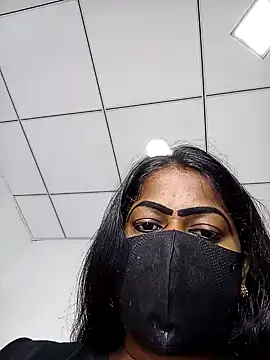 Snapshot of DISNI1997 chatting on February 3, 2025, 10:32 pm DISNI1997 online show from February 3, 2025, 10:32 pm