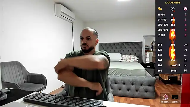 supermanboy94 online show from October 15, 2025, 5:40 am