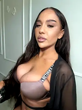 Snapshot of CardiSweetBaby chatting on October 25, 2025, 11:51 am CardiSweetBaby online show from October 25, 2025, 11:51 am