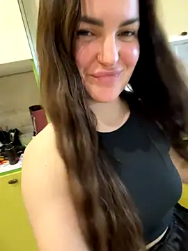 Karolina llove online show from November 8, 2025, 11:03 pm