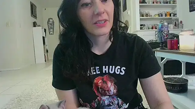 Snapshot of CrystalLakeXO chatting on October 28, 2025, 6:17 am CrystalLakeXO online show from October 28, 2025, 6:17 am