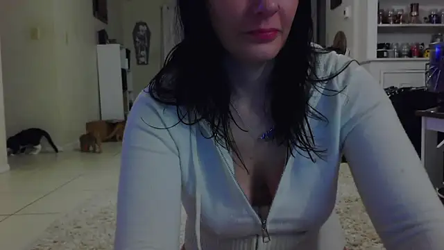 Snapshot of CrystalLakeXO chatting on October 31, 2025, 5:52 am CrystalLakeXO online show from October 31, 2025, 5:52 am