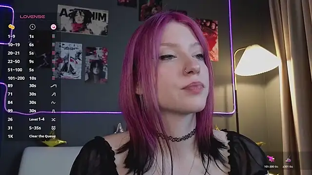 arielabradberry online show from April 15, 2026, 2:24 pm