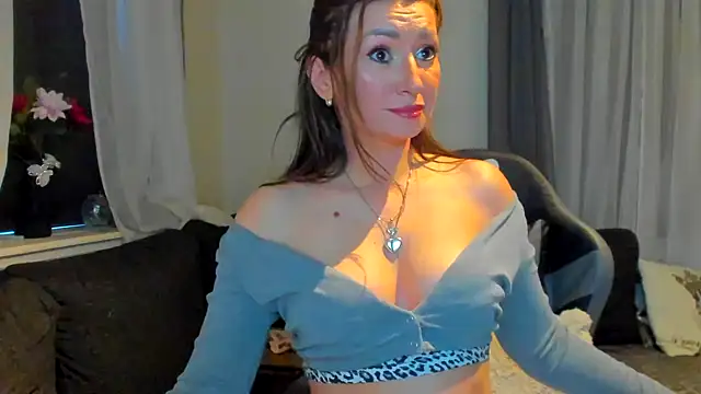Snapshot of SweetAriana26 chatting on January 14, 2026, 2:01 pm SweetAriana26 online show from January 14, 2026, 2:01 pm