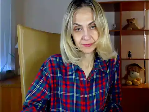 Tanya6547 online show from November 6, 2025, 9:21 am