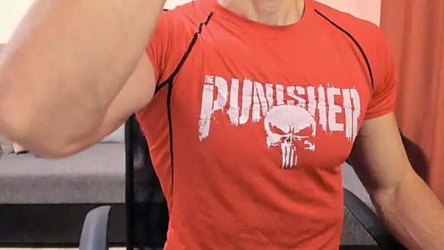 HotHunkTrainer online show from November 25, 2025, 8:25 am